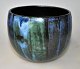 Danish potter 
(20th century): 
Bowl. 
Stoneware. With 
bluish glazes. 
Signed. H .: 
10.5 cm. Dia .: 
...