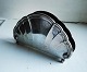 Art Deco sea 
shell napkin 
holder (or 
letter) in 830S 
silver. Appears 
in good 
condition 
without ...