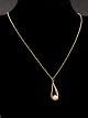 8 carat gold 
necklace 51 cm. 
and pendant 2.5 
x 0.9 cm. with 
pearl item no. 
474318