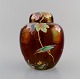 Carlton Ware, England. Stor lågkrukke i håndmalet porcelæn med eksotiske fugle 
og træer. Japanisme, 1930