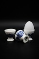 Royal 
Copenhagen Blue 
Flower Braided 
eggs carry.
H:4,5cm. 
Decoration 
number: 
10/8125.
(8 pcs. ...
