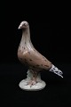 Royal 
Copenhagen 
porcelain 
pigeon.
Decoration 
number: 
2932/3510. 
Height: 20,5cm. 

Staff sales 
...