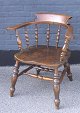 Captain's chair, England, 19th century. Polished beech tree. H: 76 cm. W: 69 cm. D: 54 cm.