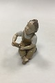 Bing & Grondahl 
Figurine of Hel 
me, Mum No 
2275. Measures 
13 cm / 5.12 
in.