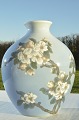Bing & Grondahl 
Vase with 
floral motif /  

RC porcelain 
Vase no. 
442-5507 Height 
30 cm. 11 ...