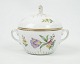 B&G sugar bowl 
decorated with 
hand-painted 
flowers with 
intact gold 
edge no. 94
Dimensions in 
...