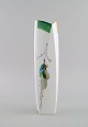Modernist 
Cosmopolitan 
Meissen vase in 
hand-painted 
porcelain. 
1970s / 80s.
Diameter: 28.5 
x ...