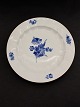 Royal 
Copenhagen Blue 
Flower dish 
10/8543 Dia. 33 
cm. 
1st.assortment 
item no. 487304