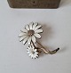 Vintage brooch 
with two 
flowers in 
gilded sterling 
silver and 
enamel Stamped: 
Jemax - 
Sterling - ...