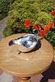 Sauce boat or 
gravy boat on 
three feet of 
English 
tableware 
sterling silver 
925S, 
hallmarked in 
...