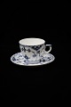 Royal 
Copenhagen Blue 
Fluted 
half-blonde 
coffee cup.
Decoration 
number: 1/528. 
Cup H:5,3 cm. 
...