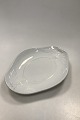 Aluminia Large 
White Undertray 
for Tureen
Measures  
35,5cm x 26cm 
(13.98 inch x 
10.24 inch )