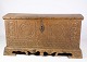Synderjysk oak coffin with carvings from around the year 1760s. Rare size in good ...