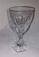 Wine glass in 
crystal on a 
hexagonal foot. 
In perfect 
condition. H. 
15½ cm (6.10 
...