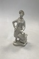 Royal 
Copenhagen Bode 
Willumsen 
Figurine of 
Woman with 
Child No. 4137
Measures 21cm 
/ 8.27 inch