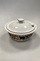 Royal 
Copenhagen 
Golden Summer 
Tureen   No. 
753
Measures 16 x 
25 cm (6.30 
inch. x 9.84 
inch.)