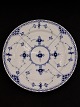 Royal 
Copenhagen blue 
fluted plate 
1/577 25.5 cm. 
nice but 2-3 
sorting item 
no. 497150
Storage: 2