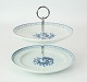 Etasier set in 
royal porcelain 
in the 
Trankebar 
pattern
Measurements 
in cm: H:16 
Dia:17
