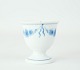 Empire egg 
carrier from 
Bing & Grøndahl 
in porcelain
Dimensions in 
cm: H:6 Dia:6
