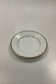 Bing and 
Grondahl 
Hartmann Cake 
Plate No. 28A / 
306
Measures 15.8 
cm / 6.22 in.