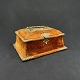 Length 19 cm.
Width 14 cm.
Height 9 cm.
Fine jewelry 
box in orange 
patinated velor 
from ...