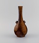 Takahara 
Satoshi 
&#39640;&#21407; 
&#25935; 
(1934-2011), 
japan. Unique 
Bizen stoneware 
vase with ...