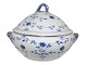 Bing & Grondahl 
Butterfly 
Kipling with 
gold edge, 
lidded bowl 
(small tureen).
The factory 
...