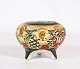 Bowl in porcelain of Japanese origin with decorations of hand-painted colors and motifs from ...