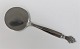 Georg Jensen. 
Silver (830). 
Acanthus Cake 
server small. 
Length 15,2 cm.