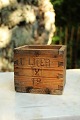 Decorative, old 
Swedish grain 
goal in wood 
with a really 
nice patina.
Fine for 
storing cutlery 
...