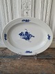 Royal 
Copenhagen Blue 
Flower dish 
No. 8017, 
factory third
Dimensions 
29.5 x 37 cm.