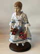 Bing & Grøndahl 
Year doll 1987, 
Marianne 
(Marianne has 
just been in 
the garden 
picking the 
last ...