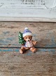 Royal 
Copenhagen 
figurine - 
teddy bear with 
Christmas tree 
No. 746, 
Factory first
Height 4.7 cm.