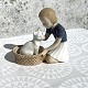 Bing & 
Grøndahl, Girl 
and Cat 
“Friends” 
#2249, 11cm 
wide, 10cm 
high, 2nd 
sorting, Design 
Claire ...