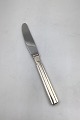 Hans Hansen 
Arvesølv No 18 
Sterling Silver 
Luncheon Knife 
Measures 18.1 
cm (7.12 inch)