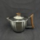 Height 14 cm.
Stampelt 
Jernkontoret 
A/S.
Fine steel 
teapot from the 
1960s with 
rosewood ...