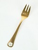 Årsgaffel Georg 
Jensen 1981 er 
en smuk og 
eksklusiv 
gaffel lavet af 
forgyldt sølv. 
Denne gaffel 
...