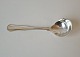 Cohr Double 
fluted sauce 
spoon in silver 

Stamped: Cohr 
- 830 
Length 16.8 
cm.