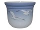 Bing & 
Grondahl, 
Seagull without 
gold edge, 
small flower 
pot.
The factory 
mark shows, 
that ...