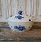 Royal 
Copenhagen Blue 
Flower soup 
bowl
No. 8172, 
Factory first 
Size 19.5 x 31 
cm. Height 19 
cm.