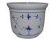 Bing & Grondahl 
Blue Fluted 
(Blue 
Traditional), 
flower pot.
The factory 
mark shows, 
that this ...
