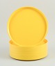 Massimo 
Vignelli for 
Heller, Italy.
A set of 6 
dinner plates 
in yellow ...