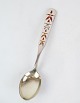 The Michelsen 
Christmas spoon 
in gold-plated 
sterling silver 
is a beautiful 
and luxurious 
set ...