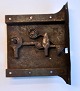 Antique chest 
lock, 18th 
century. 
Wrought iron. 
13 x 16.5 cm.
Provenance: 
Højbjerg 
Låseservice ...