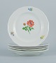 Meissen, 
Germany.
Five porcelain 
dinner plates 
decorated with 
flowers.
Early 20th 
century.
In ...