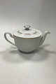 Royal 
Copenhagen 
Tunna Tea Pot 
No 1277/9950
Measures  25cm 
/ 9.84 inch