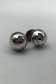 Ole Lynggaard 
Sterling Silver 
Cuff links 
(Smiley) 
Measures 2.5 cm 
Combined Weight 
23.4 gr/ 0.82 
oz