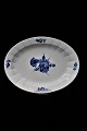 Royal 
Copenhagen Blue 
Flower Angular 
oval dish. 
33.5x25cm. 
Decoration 
number: 
10/8538. 
1.sort. ...