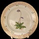Royal 
Copenhagen, 
Flora Danica 
porcelain; 
Plate #3573. 
Decoration: 
Pinguicula 
vulgaris L. ...
