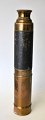Binoculars, retractable, 19th century Brass. With leather binding. Length. 27.5 cm. Extended: ...